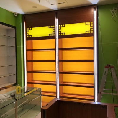 药店参茸柜2